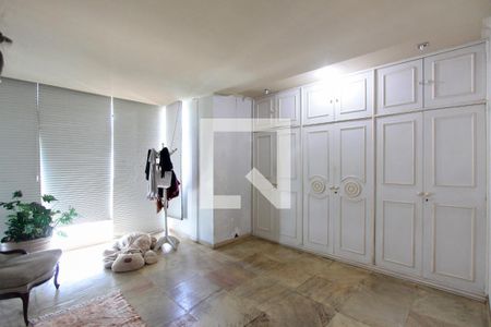 Apartamento à venda com 220m², 5 quartos e 2 vagasQuarto 4