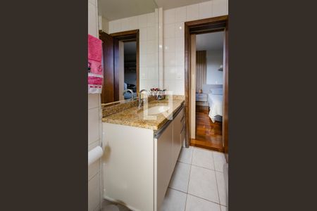 Apartamento à venda com 130m², 3 quartos e 2 vagasBanheiro suíte