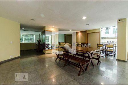 Apartamento à venda com 156m², 3 quartos e 2 vagas Apartamento à venda com 156m², 3 quartos e 2 vagasÁrea comum - Salão de festas