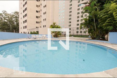 Apartamento à venda com 156m², 3 quartos e 2 vagas Apartamento à venda com 156m², 3 quartos e 2 vagasPiscina