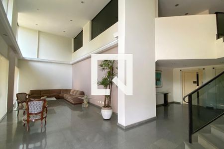 Apartamento à venda com 156m², 3 quartos e 2 vagas Apartamento à venda com 156m², 3 quartos e 2 vagasHall de entrada