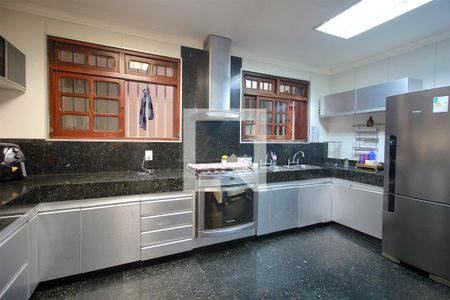 Casa à venda com 500m², 7 quartos e 5 vagasCozinha