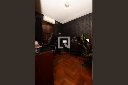 Casa à venda com 189m², 4 quartos e 2 vagas Casa à venda com 189m², 4 quartos e 2 vagasQuarto 3