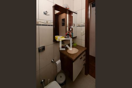 Casa à venda com 189m², 4 quartos e 2 vagas Casa à venda com 189m², 4 quartos e 2 vagasBanheiro Social