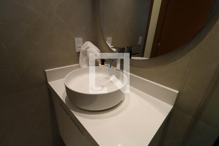 Apartamento à venda com 160m², 3 quartos e 3 vagasBanheiro da Suíte 2 - Pia