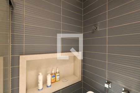 Apartamento à venda com 160m², 3 quartos e 3 vagasBanheiro da Suíte 1 - Box