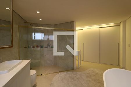 Apartamento à venda com 160m², 3 quartos e 3 vagasBanheiro da Suíte Master