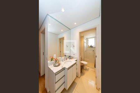 Apartamento à venda com 70m², 2 quartos e 1 vaga Apartamento à venda com 70m², 2 quartos e 1 vagaBanheiro