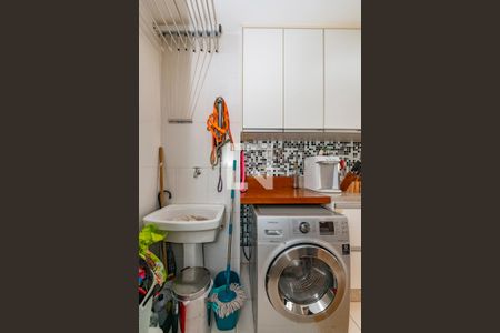 Apartamento à venda com 70m², 2 quartos e 1 vaga Apartamento à venda com 70m², 2 quartos e 1 vagaÁrea de Serviço