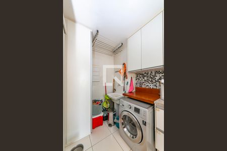 Apartamento à venda com 70m², 2 quartos e 1 vaga Apartamento à venda com 70m², 2 quartos e 1 vagaÁrea de Serviço