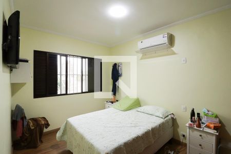 Casa à venda com 200m², 4 quartos e 5 vagas Casa à venda com 200m², 4 quartos e 5 vagasSuíte