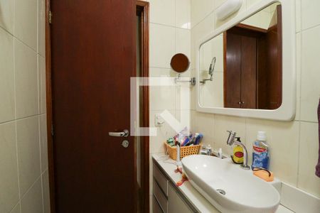 Casa à venda com 200m², 4 quartos e 5 vagas Casa à venda com 200m², 4 quartos e 5 vagasBanheiro da Suíte