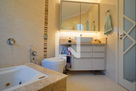 Casa à venda com 400m², 6 quartos e 4 vagasBanheiro da Suíte 3