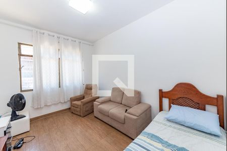 Casa à venda com 238m², 3 quartos e 3 vagas Casa à venda com 238m², 3 quartos e 3 vagasQuarto 2