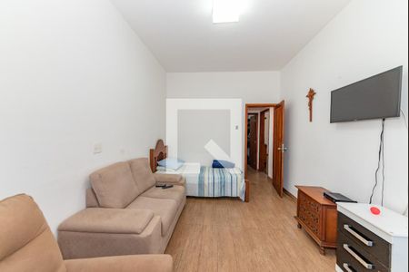 Casa à venda com 238m², 3 quartos e 3 vagas Casa à venda com 238m², 3 quartos e 3 vagasQuarto 2