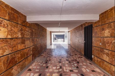 Casa à venda com 238m², 3 quartos e 3 vagas Casa à venda com 238m², 3 quartos e 3 vagasGaragem