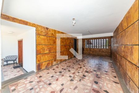 Casa à venda com 238m², 3 quartos e 3 vagas Casa à venda com 238m², 3 quartos e 3 vagasGaragem