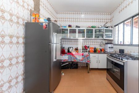 Casa à venda com 238m², 3 quartos e 3 vagas Casa à venda com 238m², 3 quartos e 3 vagasCozinha