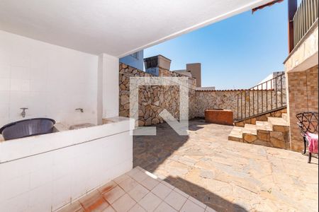 Casa à venda com 238m², 3 quartos e 3 vagas Casa à venda com 238m², 3 quartos e 3 vagasÁrea de Serviço