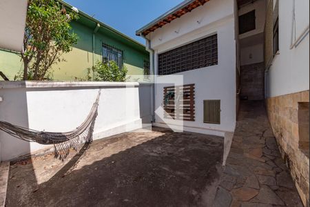 Casa à venda com 238m², 3 quartos e 3 vagas Casa à venda com 238m², 3 quartos e 3 vagasQuintal