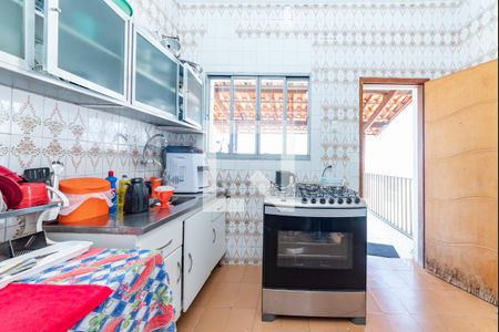 Casa à venda com 238m², 3 quartos e 3 vagas Casa à venda com 238m², 3 quartos e 3 vagasCozinha