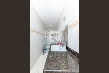 Casa à venda com 238m², 3 quartos e 3 vagas Casa à venda com 238m², 3 quartos e 3 vagasBanheiro da Suíte