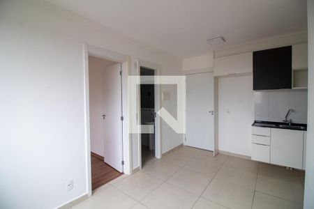Sala de apartamento para alugar com 2 quartos, 34m² em Santo Amaro, São Paulo