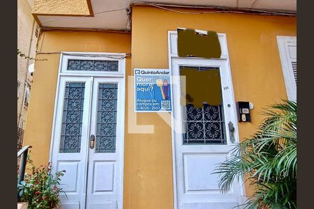 Apartamento à venda com 105m², 3 quartos e sem vaga Apartamento à venda com 105m², 3 quartos e sem vagaFachada com cartaz QA