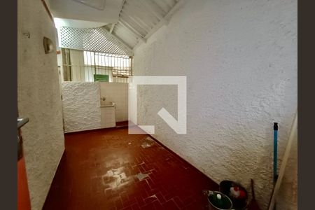 Apartamento à venda com 105m², 3 quartos e sem vaga Apartamento à venda com 105m², 3 quartos e sem vagaÁrea serviço