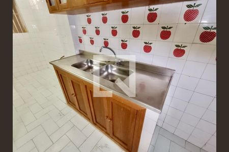 Apartamento à venda com 105m², 3 quartos e sem vaga Apartamento à venda com 105m², 3 quartos e sem vagaCopa Cozinha