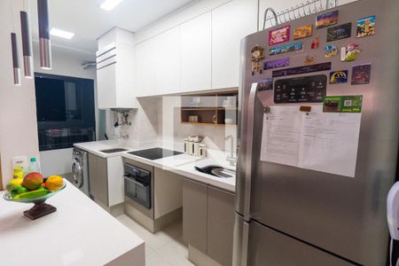 Apartamento à venda com 81m², 2 quartos e 1 vaga Apartamento à venda com 81m², 2 quartos e 1 vagaCozinha e Área de Serviço