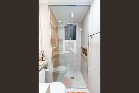 Apartamento à venda com 81m², 2 quartos e 1 vaga Apartamento à venda com 81m², 2 quartos e 1 vagaBanheiro da Suíte Detalhe