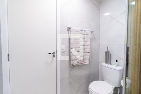 Apartamento à venda com 81m², 2 quartos e 1 vaga Apartamento à venda com 81m², 2 quartos e 1 vagaBanheiro Social