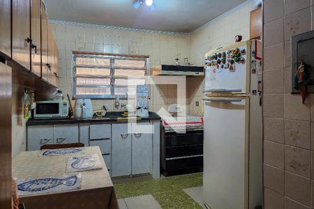 Casa à venda com 95m², 2 quartos e 2 vagas Casa à venda com 95m², 2 quartos e 2 vagasCozinha