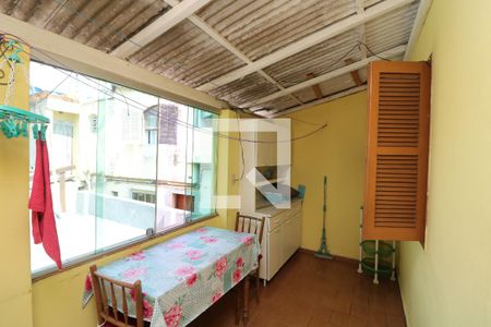 Casa à venda com 263m², 2 quartos e 1 vagaÁrea de Serviço