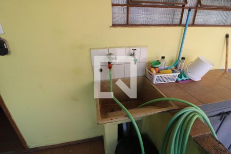 Casa à venda com 263m², 2 quartos e 1 vagaÁrea de Serviço