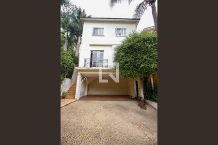 Casa para alugar com 230m², 3 quartos e 2 vagasFachada