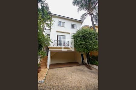 Casa para alugar com 230m², 3 quartos e 2 vagasFachada