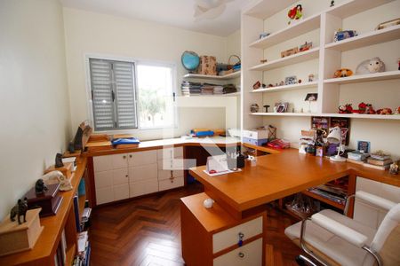 Casa para alugar com 230m², 3 quartos e 2 vagasQuarto