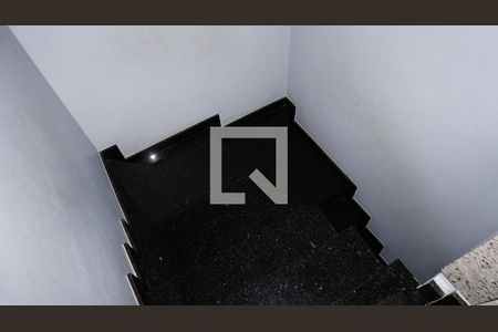 Casa de condomínio à venda com 240m², 3 quartos e 1 vagaEscada Terceiro andar