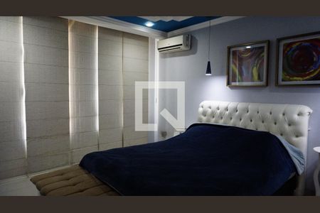 Casa de condomínio à venda com 240m², 3 quartos e 1 vagaSuite 3