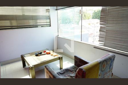 Casa de condomínio à venda com 240m², 3 quartos e 1 vagaArea de Leitura - Suite 3