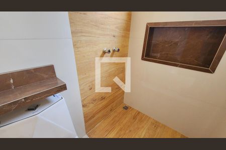 Casa de condomínio à venda com 235m², 4 quartos e 5 vagas Casa de condomínio à venda com 235m², 4 quartos e 5 vagasBanheiro da Suíte 4
