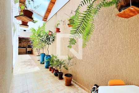 Casa para alugar com 148m², 3 quartos e 3 vagas Casa para alugar com 148m², 3 quartos e 3 vagasÁrea externa