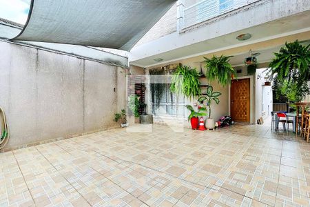 Casa para alugar com 148m², 3 quartos e 3 vagas Casa para alugar com 148m², 3 quartos e 3 vagasGaragem