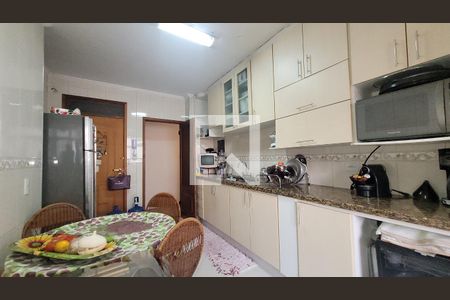 Apartamento à venda com 130m², 3 quartos e 1 vaga Apartamento à venda com 130m², 3 quartos e 1 vagaCozinha