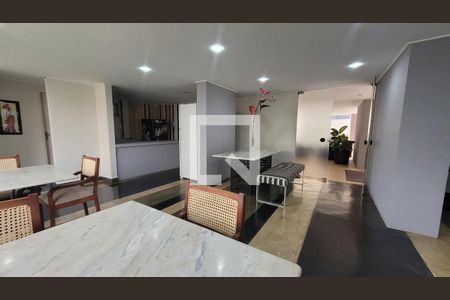 Apartamento à venda com 130m², 3 quartos e 1 vaga Apartamento à venda com 130m², 3 quartos e 1 vagaÁrea comum - Salão de festas