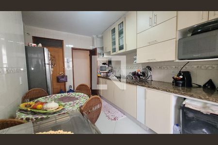 Apartamento à venda com 130m², 3 quartos e 1 vaga Apartamento à venda com 130m², 3 quartos e 1 vagaCozinha