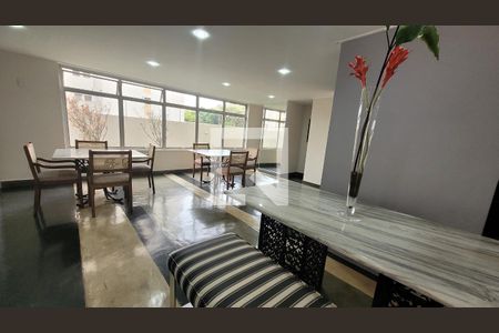 Apartamento à venda com 130m², 3 quartos e 1 vaga Apartamento à venda com 130m², 3 quartos e 1 vagaÁrea comum - Salão de festas