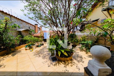 Casa à venda com 700m², 7 quartos e 4 vagasQuintal